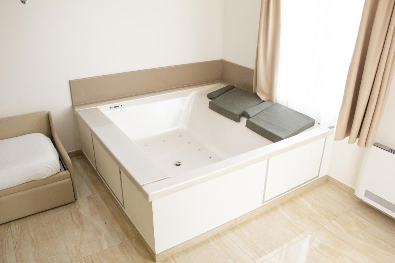 B&B Imperial Exclusive Rooms & Breakfast Porto Cesareo Exterior foto